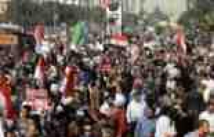 "الإخوان" ينظمون مسيرة بالمنصورة لدعوة الأهالي إلى تأييد مرسي