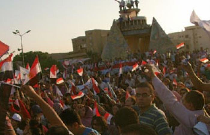 طبل ومزمار فى احتفالات سوهاج بانتهاء حكم الإخوان