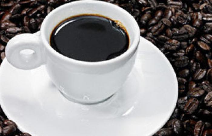 2 – 3 كوب من القهوة يوميًا يبعد الميول الانتحارية