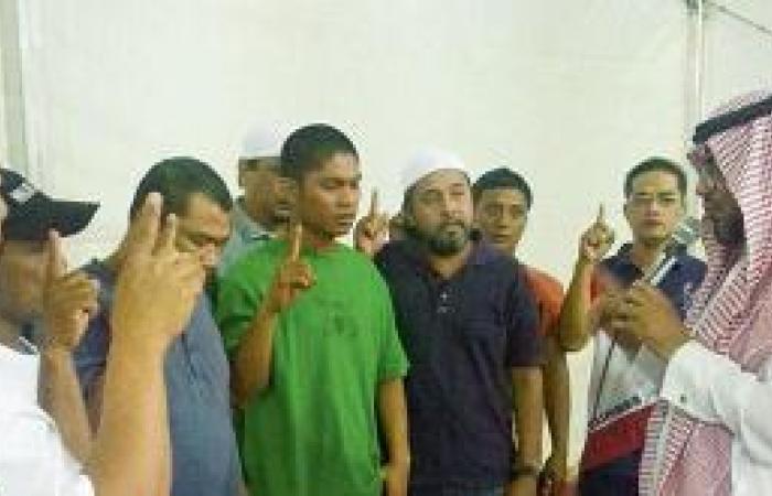 إسلام 25 وافداً بينهم سجين في مخيم إفطار «نور»