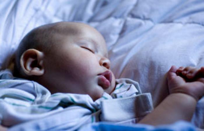 ابعدى طفلك عن المنبهات الخارجية ليلاً حتى لا يشعر بالقلق أثناء النوم