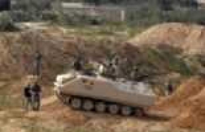 شهود: دباباتان مصريتان تجاوزتا الحدود مع غزة.. و"حماس" تنفي