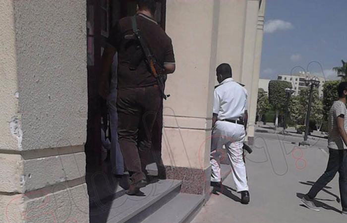 قوات الأمن تتواجد فى حرم معهد مدينة الثقافة والعلوم بأكتوبر