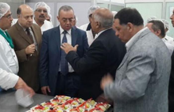 رئيس الشركة القابضة لمصر للطيران يتفقد مبنى الخدمات الجوية