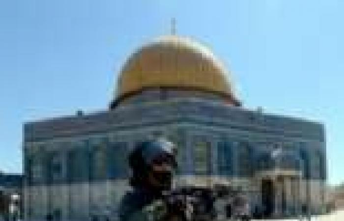 إسرائيل تستدعي 10 طلاب بالمسجد الأقصى للتحقيق