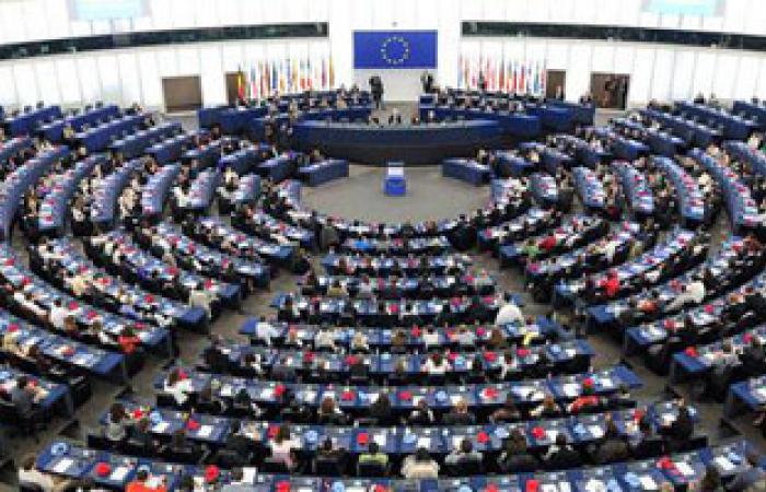 البرلمان الأوروبى يوافق على قواعد زراعة مشددة بعد رعب سليكون الثدى