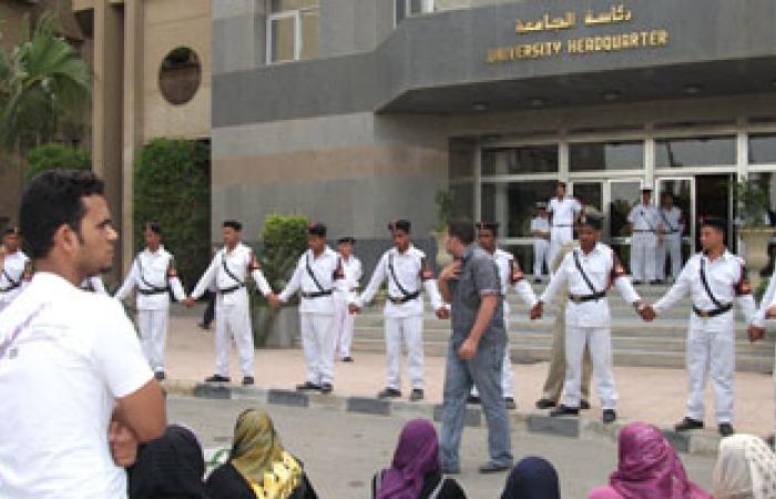 مشادات بين طلاب الإخوان والأمن الإدارى بجامعة حلوان