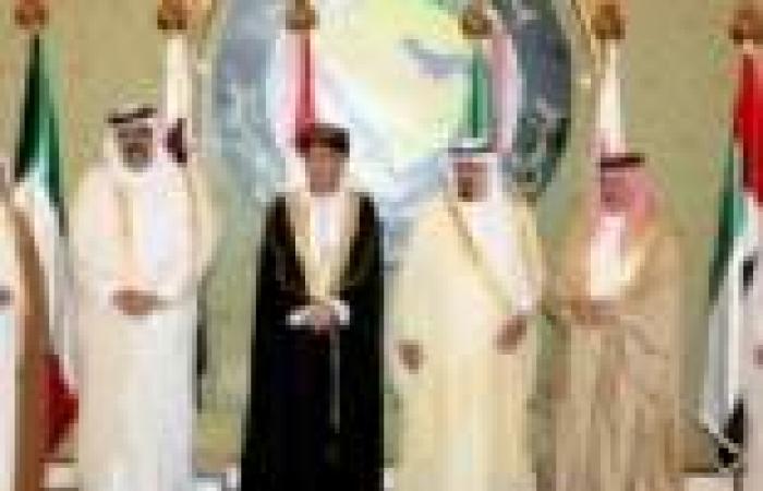 أمير الكويت يفتتح القمة الرابعة والثلاثين لزعماء مجلس التعاون الخليجي