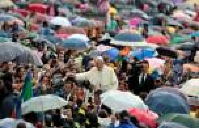 «الفاتيكان»: اختيار «تايم» «البابا» شخصية 2013 «غير مستغرب»