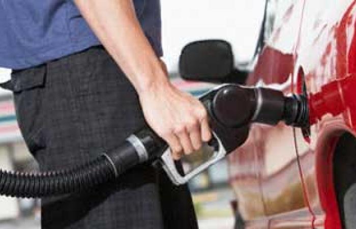 ليبيا تزيد واردات الوقود فى مواجهة نقص بمحطات البنزين