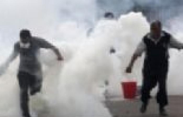 الأمن يطلق قنابل الغاز لتفريق مسيرة للإخوان بالفيوم