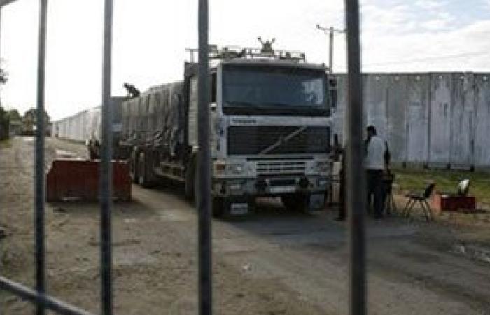600 شاحنة بضائع ومواد بناء لغزة عبر معبر "كرم أبو سالم"