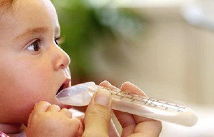 أطباء يطالبون بقياس أدوية الأطفال بالوحدات المترية بدلا من الملاعق