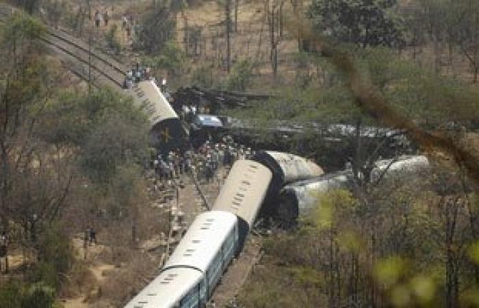 مقتل 14 مهاجرا صدمهم قطار قرب مدينة فيليس بمقدونيا