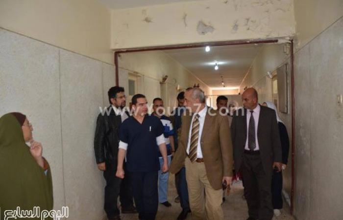 محافظ كفر الشيخ يشدد على تواجد أطباء "النوبتجية" بالمستشفيات
