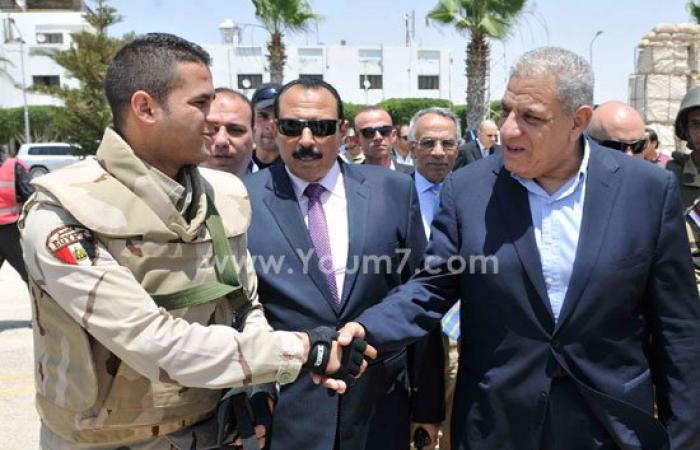 بالصور.. محلب من العريش: أهالى سيناء هم خط الدفاع الأول عن مصر