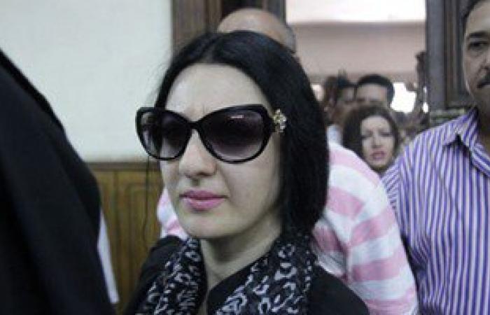 27 سبتمبر.. الحكم فى معارضة "صافيناز" على حبسها 6 أشهر بتهمة إهانة العلم