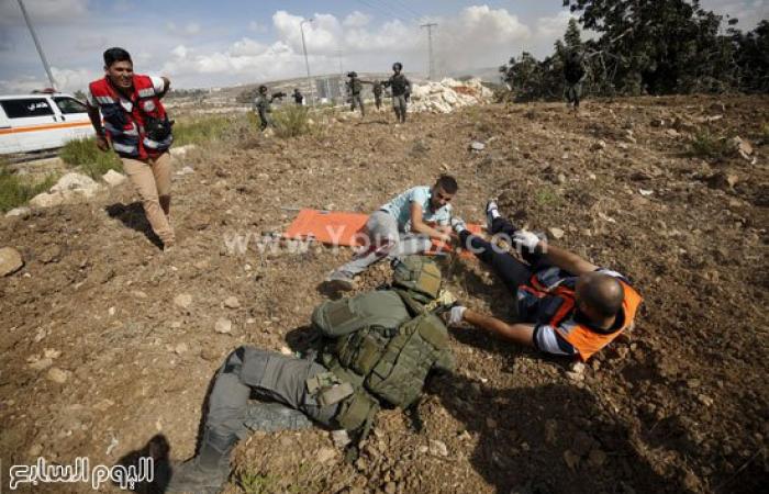 بالصور.. اشتباكات بين شرطة الاحتلال و فلسطينيين فى مدينة رام الله