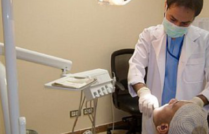 وداعا للخوف من دكتور الأسنان.. تقنية جديدة للتخدير بالكهرباء بدلا من الحقن
