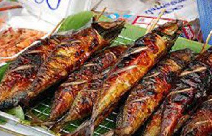 تسمم 19 عاملاً بسبب تناولهم وجبة أسماك فى القنطرة شرق بالإسماعيلية