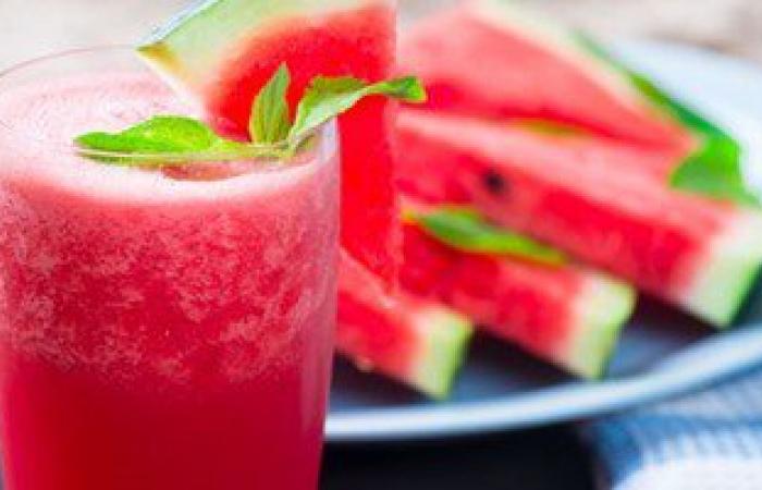 5 أطعمة للوقاية من أشعة الشمس الضارة.. أهمها البطيخ والطماطم