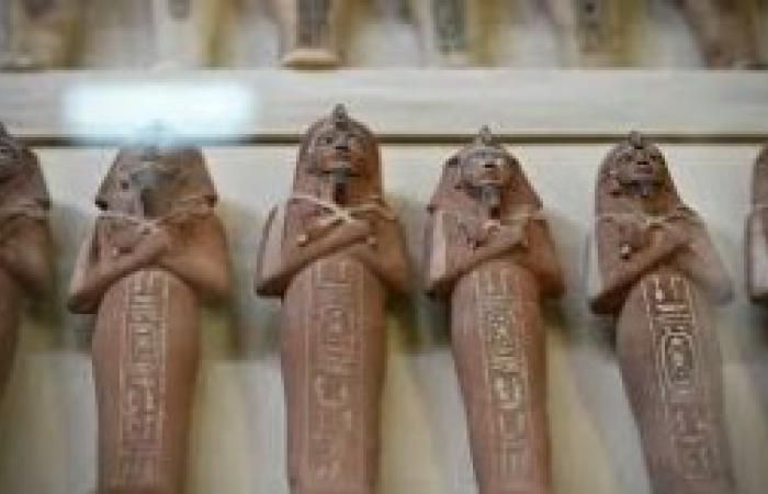 مصر تتسلم 340 قطعة آثرية من الأردن