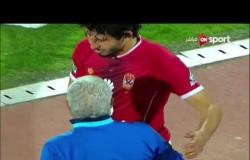 مساء الأنوار: حسن شحاتة يطمئن على لاعب الأهلي المنافس أحمد حجازي في المباراة
