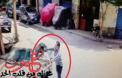 بالفيديو ||  لحظة الاعتداء على شاب بمطواه بالإسكندرية وذبحه من الخلف