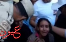 بالفيديو || بكاء طفلة يمنع ضابط بالجيش المصري من إزالة منزل أسرتها ويتعاطف معها في مشهد إنساني رائع