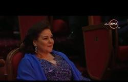 مهرجان القاهرة السينمائي -  دموع " دلال عبد العزيز " تتغلب عليها لحظة تكريم سمير غانم