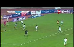 أحمد مسعود "حارس المصري" ينقذ مرماه من هدف مؤكد من رأسية لاعب الإنتاج في الدقيقة 87 من المباراة