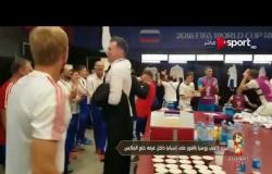 فرحة لاعبي روسيا بالفوز على إسبانيا داخل غرفة خلع الملابس