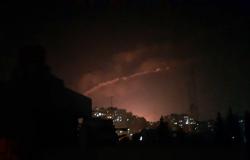 بالصور... الجيش السوري يفكك بقايا صاروخ وحطام طائرة إسرائيلية