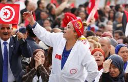 اتفاق بين الحكومة التونسية واتحاد الشغل لزيادة أجور 670 ألف موظف عام