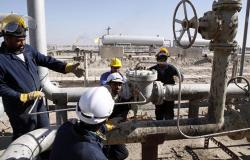 وزير النفط العراقي يجري تغييرات في مناصب بأنشطة المنبع والغاز