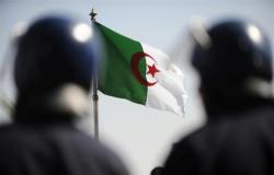 السلطات الجزائرية تغلق محطات المترو والقطار من وإلى العاصمة