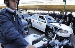بالفيديو...دهس عناصر من شرطة السير في بيروت وإطلاق نار على السائق