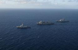البحرية المصرية والفرنسية تنفذان تدريب بحرى عابر بنطاق البحر المتوسط