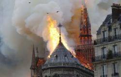 السعودية تتضامن مع فرنسا إثر حريق كاتدرائية نوتردام