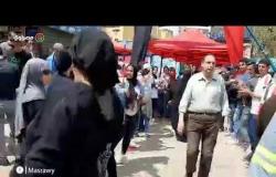 الاستفتاء | بـ"الرقص البلدي"..المواطنون يحتفلون أمام لجان الاقتراع بشبرا