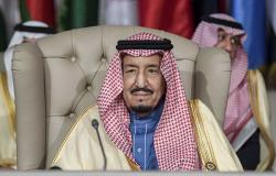 عائض القرني يفاجئ السعوديين ويتحدث عن "خونة الملك سلمان"