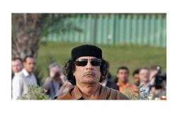 تداول صورة نادرة لنجلي القذافي الراحلين