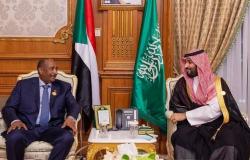 ولي العهد السعودي يلتقي رئيس المجلس العسكري الانتقالي بالسودان