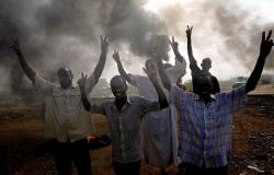 الاتحاد الأوروبي يحث على الهدوء في السودان ويدعو إلى تحول ديمقراطي