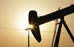 بعد تصريحات الفالح... أسعار النفط تقفز 2%