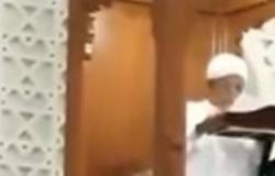 فيديو.. وفاة خطيب مسجد بماليزيا على المنبر أثناء إلقائه خطبة الجمعة