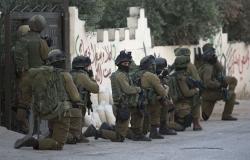 إصابة فرد من الأمن الوقائي الفلسطيني برصاص الجيش الإسرائيلي خلال محاصرة مقره في نابلس