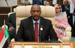 المجلس العسكري السوداني ينفي إصدار أوامر بفض الاعتصام أمام القيادة العامة بالقوة