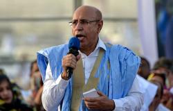 الرئيس الموريتاني يوجه إلى اختصار اسمه