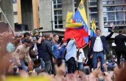 فنزويلا: العقوبات الأمريكية تضغط على مبيعات النفط وإعادة تمويل الديون